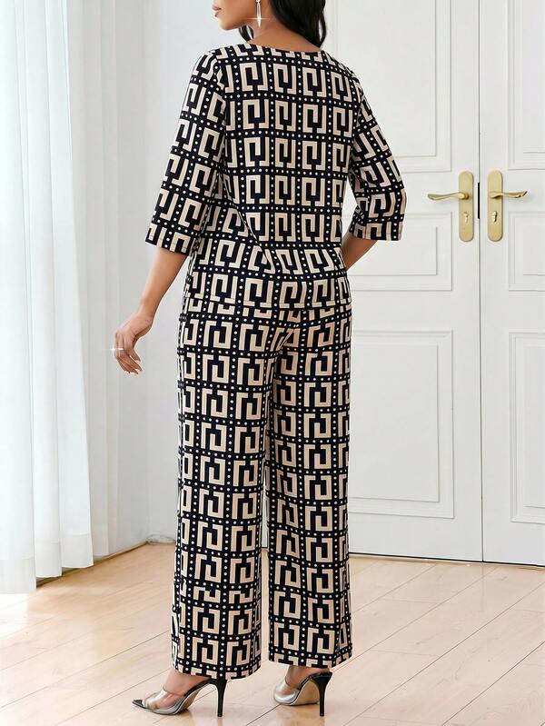 Women's Elegant 2-Piece Office and Holiday Outfit Set for Casual and Vacation Wear