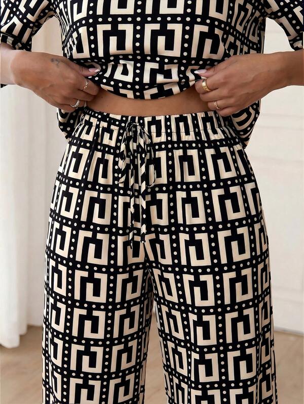 Women's Elegant 2-Piece Office and Holiday Outfit Set for Casual and Vacation Wear